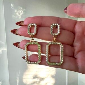 Crystal and peal square earrings